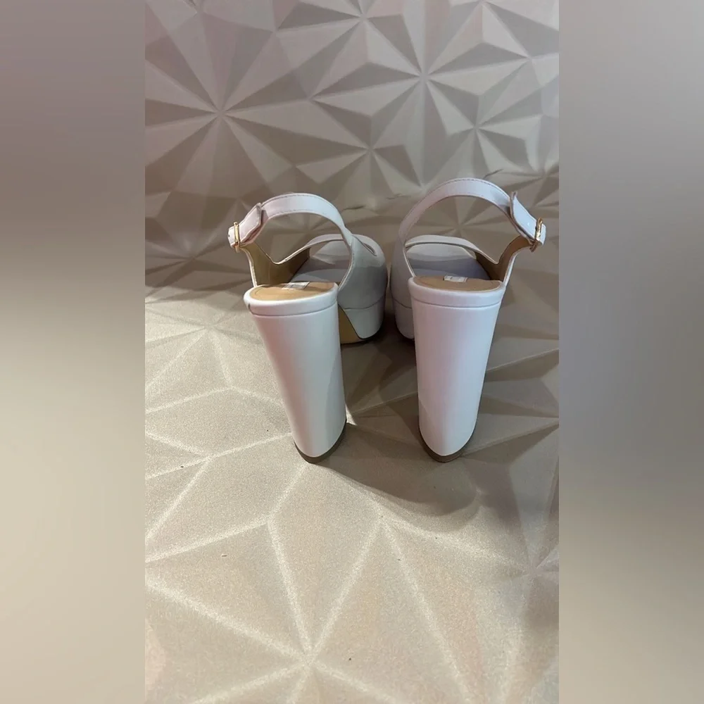 Vittorio Virgili Made In Italy White Platform Slingback Heels